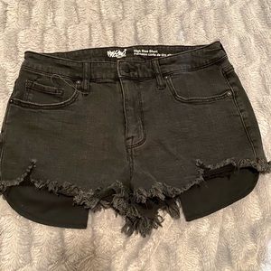 High rise frayed hem jean short